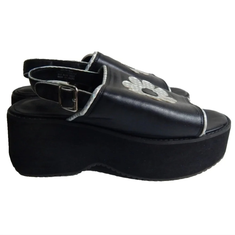 Delia*s Dolls Kill Funky Beat Platform Sandals